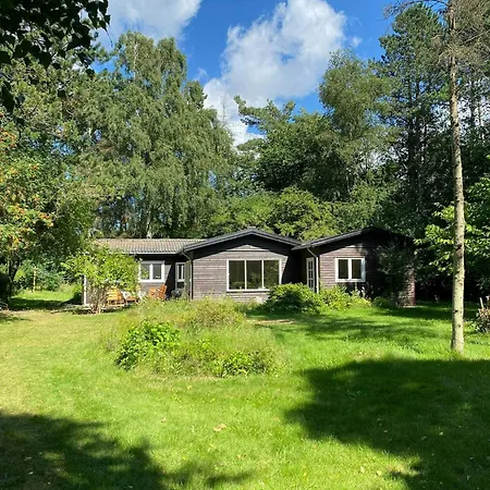 On Natural Plot Near Gudmindrup 度假居 Højby